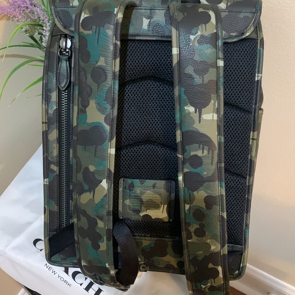 Coach League Flap Backpack In Signature Canvas With Camo Print - Picture 13 of 17